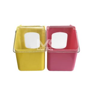 دانخوری بیرون قفس تک‌چشمه